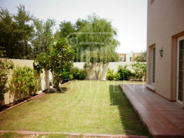 Garden image 3 - Mirador, Arabian Ranches